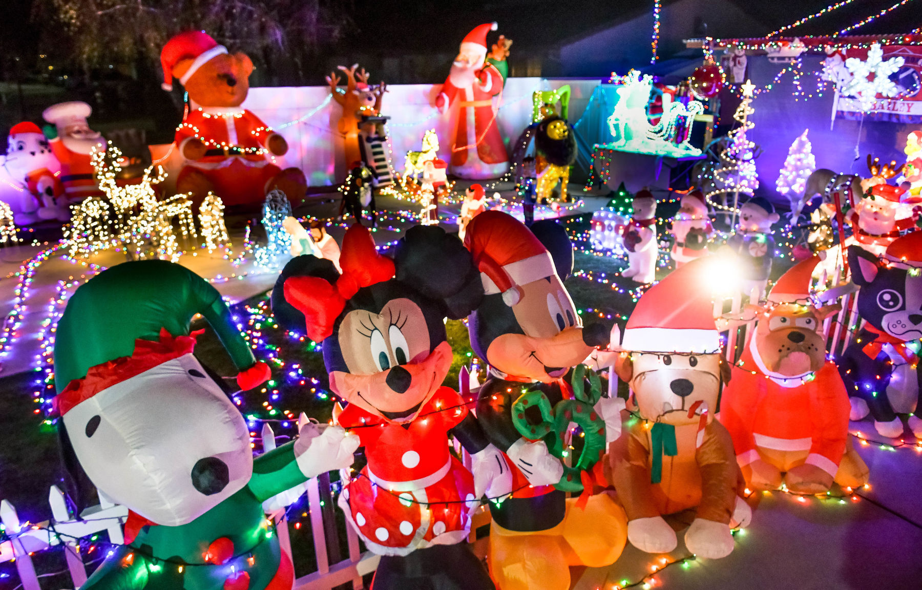 2021 Lompoc Decoration 621 North 10th St 01.JPG